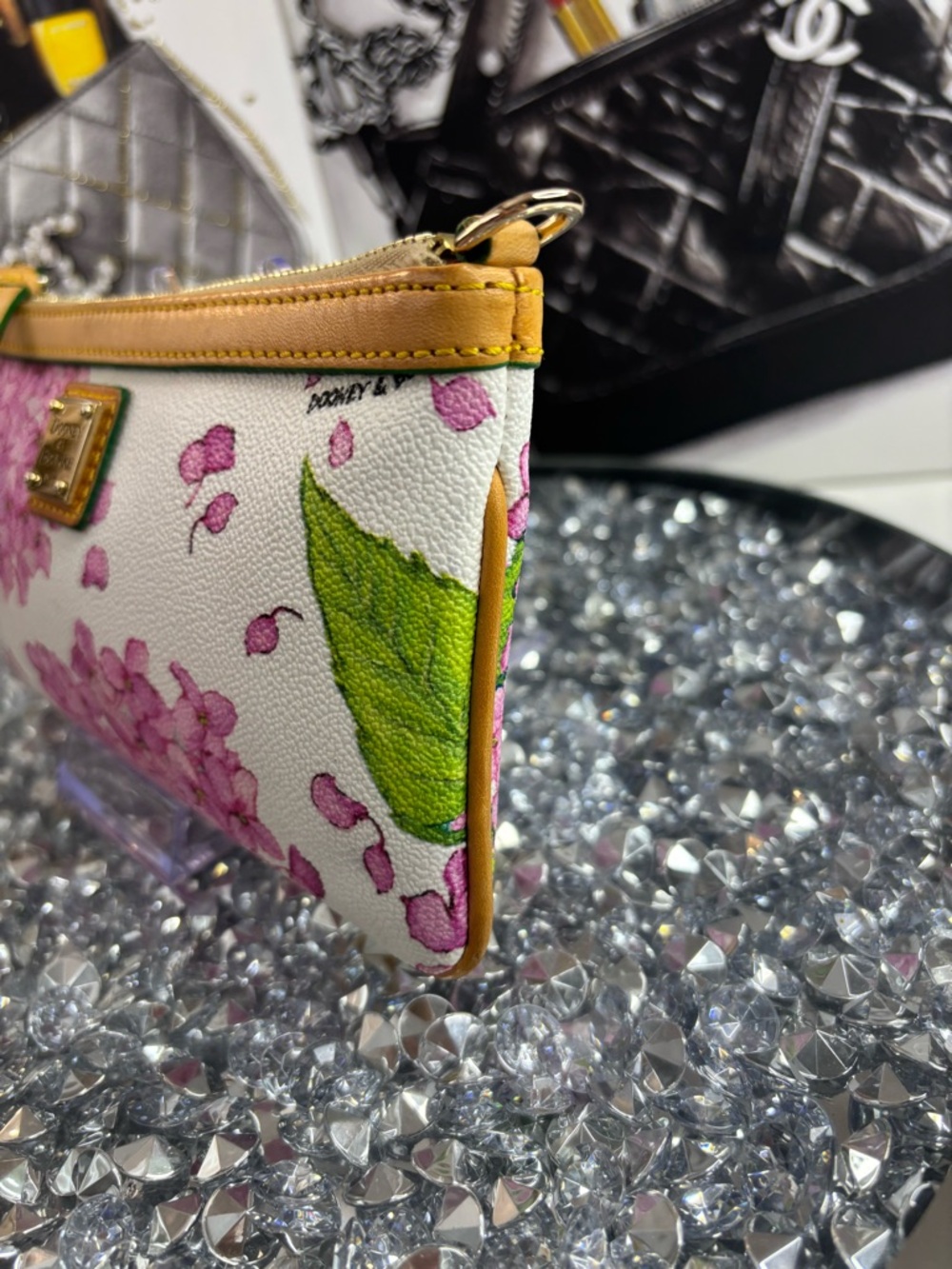 Dooney & Bourke Hydrangea Monogram Medium Wristlet EUC - Picture 8 of 15